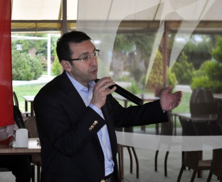 İzmir'de İbrahim Turhan: Tercihimiz Milletten Yana