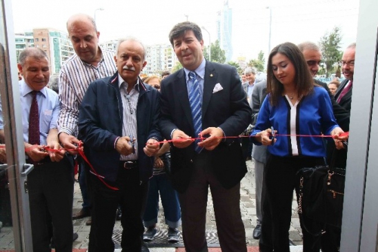 Bayraklı'da Kursiyerlerin Yıl Sonu Sergisi Heyecanı