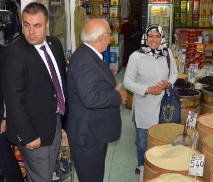 Eskişehir'de Bakan Avcı'ya Yaşlı Kadından Eğlenceli Şaka