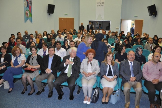 İnegöl Devlet Hastanesi'ne Anne Dostu Ödülü Verildi