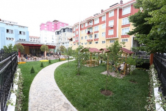 Bağcılar'da Yeni Kızılcık Bahçesi Açıldı