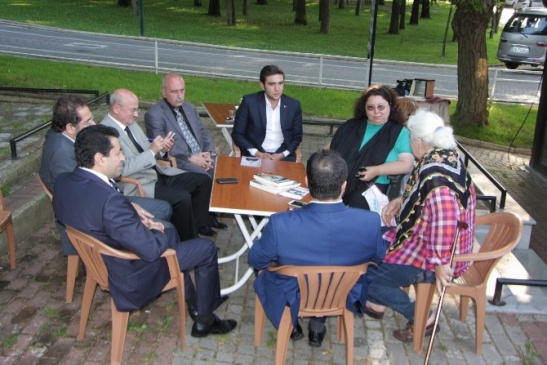 Bursa'da Zırhlıoğlu Kas Hastaları Derneğini Ziyaret Etti