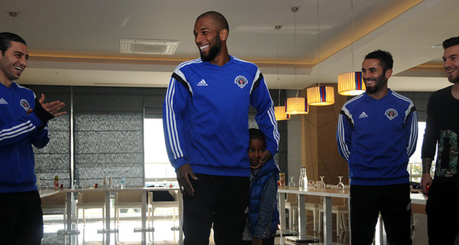 Beşiktaş'tan Ryan Babel Açıklaması: Transfer İddiaları Yalanlandı