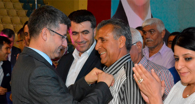 Yüreğir'de CHP'li Meclis Üyesi AK Parti'ye Geçti