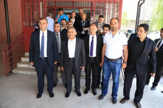 Melikgazi Belediye Başkanı Büyükkılıç Oyunu Kullandı