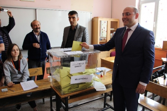 Kütahya'da Ali Çetinbaş Oyunu Kullandı