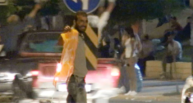 Mardin'de HDP'liler AK Parti Bayrağını Yaktı