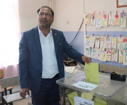 Özcan Purçu'dan Romanlar için Eğitim Projesi