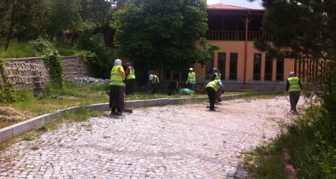 Çamlık Milli Parkı'nda Piknik Alanları Günübirlik Temizleniyor