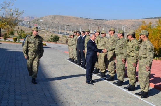 Vali Kamçı'dan Jandarmaya Anlamlı Kutlama Mesajı
