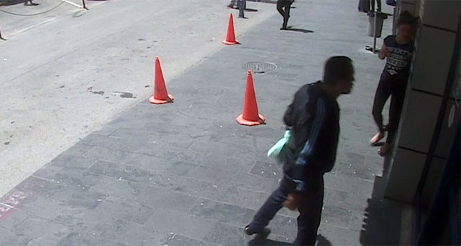 Gaziantep'te Doktora Bıçakla Saldırı Girişimi Kameralarda Görüntülendi