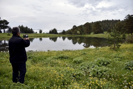 Gümüşhane'de Dağcılar Limni Gölü'nde Kamp Yaptı