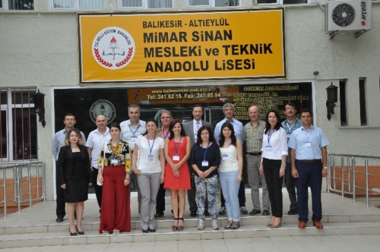 Balıkesir'de 21. Yüzyıl Yönetim Becerileri Projesi Kapanış Toplantısı Yapıldı
