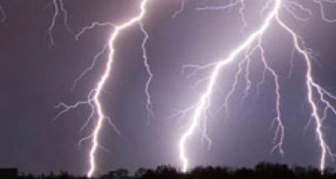 Dursunbey'de Yıldırım Çarpması: 21 Yaşındaki Çoban Hayatını Kaybetti