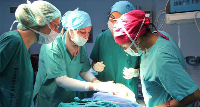 Kapalı Kalp Ameliyatı ile 5 Santimlik Kesiden Kalp Kapağı Değişimi