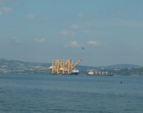 Güney Kore Bandıralı Gemi Çanakkale Boğazı'ndan Geçti