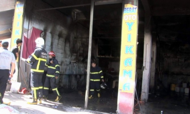 Gaziantep'te Oto Tamir Dükkanında Yangın: Maddi Hasar Var