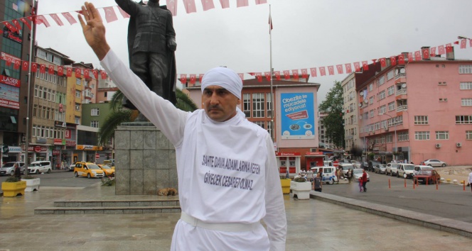 Rize'de Kefenli Destek: Erdoğan'a İhanet İddiası