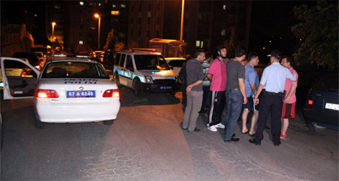 Ereğli'de Drift Yapan Sürücüye Mahallelinin Tepkisi: Kavga Kamerada