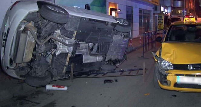 Kağıthane'de Trafik Kazası: 3 Yaralı