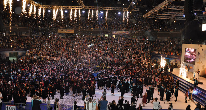 Haliç Üniversitesi'nde Mezuniyet Coşkusu Yaşandı