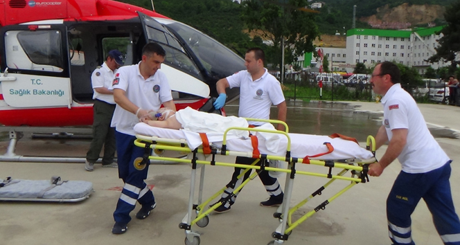 Giresun'da Ambulans Helikopterle Minik Ali Rize'ye Sevk Edildi