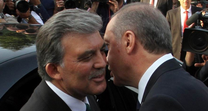 Cumhurbaşkanı Erdoğan ve Abdullah Gül Telefonda Görüştü
