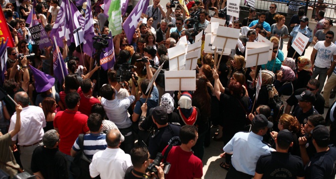 Özgecan davasında Tarsus’ta gerginlik yaşandı