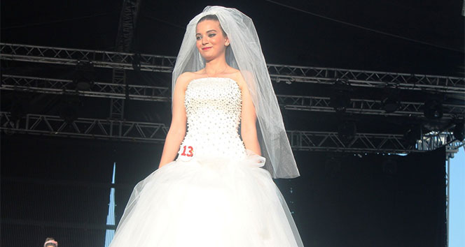 Tekirdağ'da Altın Kiraz Güzeli Seçildi