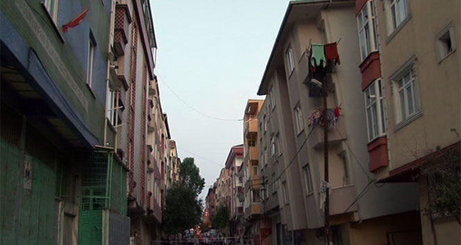 Gaziosmanpaşa'da Bina Yan Yattı: Büyük Panik Yaşandı