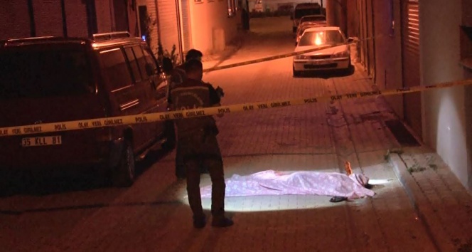 İzmir'de Balkonundan Düşen Kadın Hayatını Kaybetti