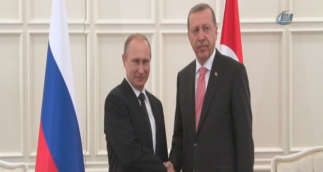 Erdoğan ve Putin Bakü'de Bir Araya Geldi