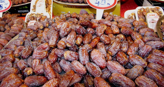 Hurma Çeşitleri Ramazan Öncesi Tezgahları Süsledi