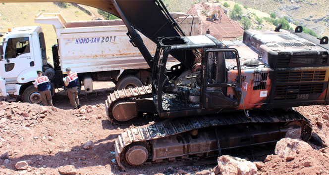 Adıyaman'da Baraj İnşaatına Terör Saldırısı: 5 İş Makinesi Ateşe Verildi