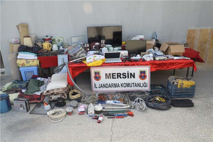 Mersin'de kablo hırsızları tutuklandı