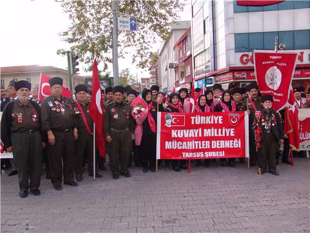 Kuvayi Milliyeciler Derneği Başkanı Mehmet Topal “Babalar gününü” kutladı.