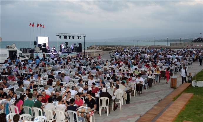 Erdemli'de İftar Coşkusu Yaşandı