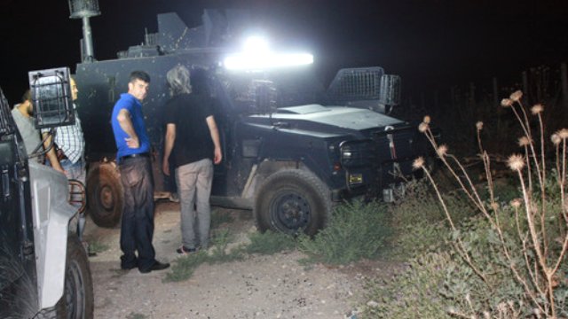 Mersin'de Polise Silahlı ve El Bombalı Saldırı