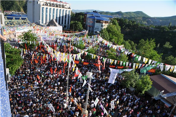 Demirtaş Bunlar hırsızlığa alışmış bir kere