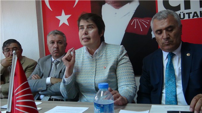 CHP çelengini kaldıran Kütahya Valisi'ne sert tepki