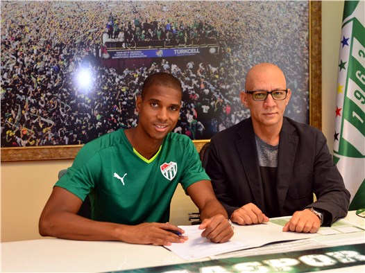 Ricardo Faty, 3 yıllığına Bursaspor'a imza attı