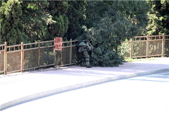 Fünyeyle patlatılan paketten çöp çıktı