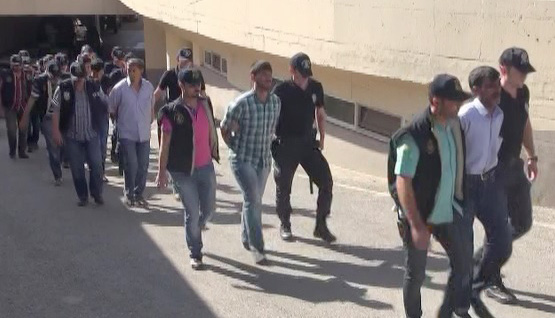Gaziantep'te terör operasyonunda 12 kişi tutuklandı