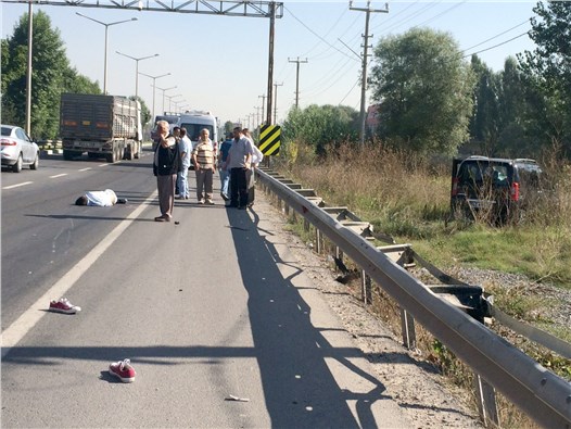 Karşıdan karşıya geçmek isterken canından oldu