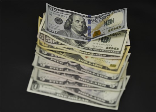 OPEC çağrısı etkili oldu; petrol 54 dolara çıktı, dolar 63,8 rubleye geriledi