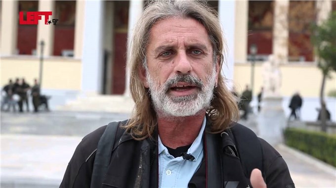 Yunan gazeteciler medya grubuna baskına tepki gösterdi