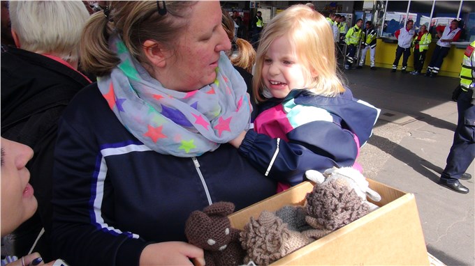 Binlerce mülteci, Münih'e akın etti