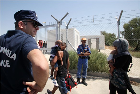 Kıbrıs açıklarında 114 Suriyeli mülteci kurtarıldı