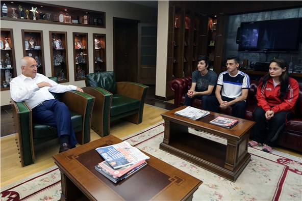 Fethi Yaşar’a şampiyonlardan ziyaret