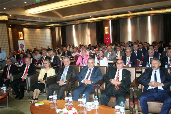 Polat Saplantılardan, tedirginliklerden kurtulmamız lazım